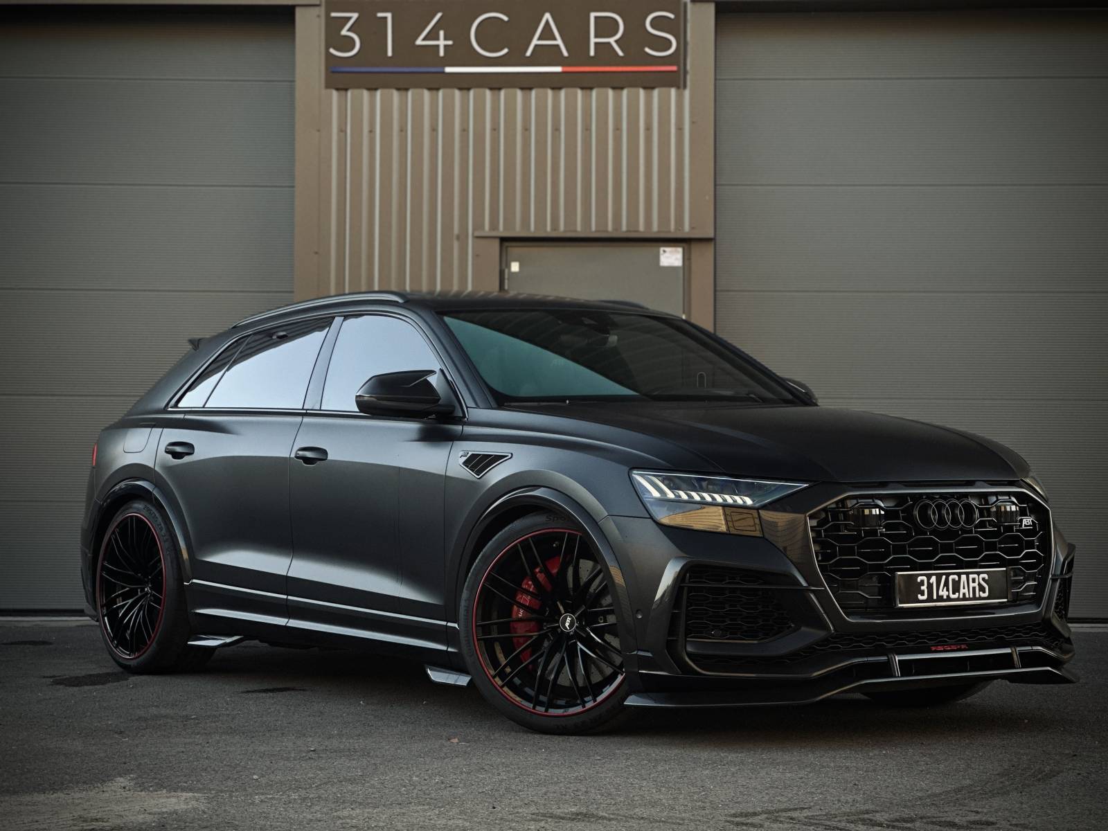 Dépot-vente véhicule luxe Loire Lyon FERRARI ASTON MARTIN PORSCHE ALPINE