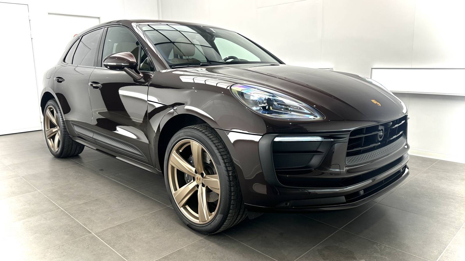 Traitement céramique pour protection de la carrosserie et faire briller une voiture Saint-Étienne 42