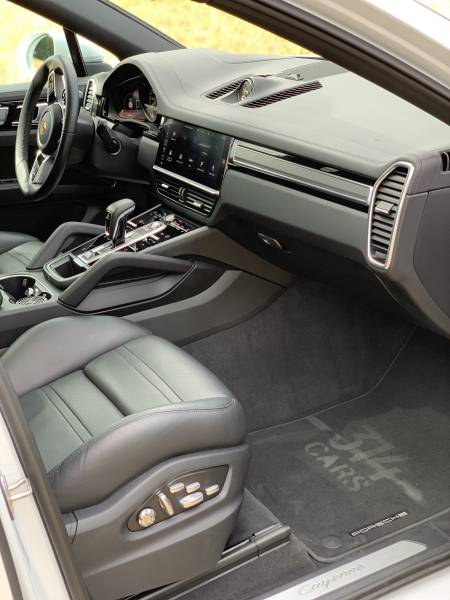 Nettoyage intérieur voiture Roanne Porsche