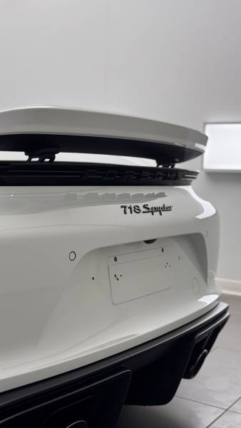 Film XPEL Ultimate Plus sur Porsche blanche – Loire Rhône-Alpes