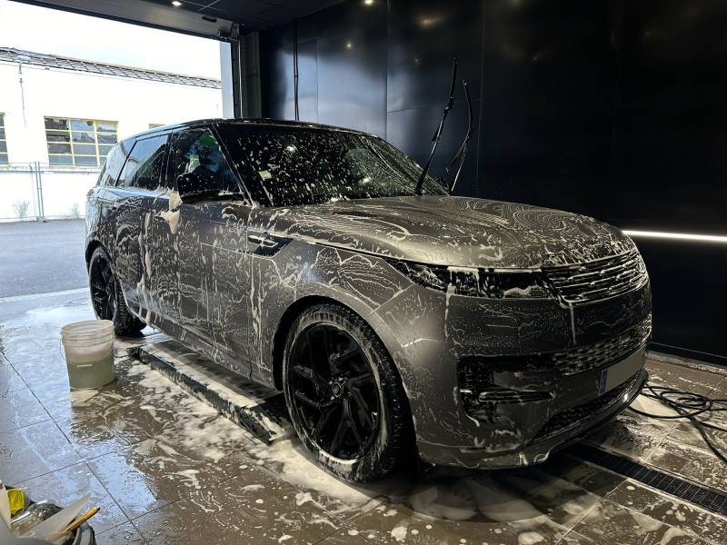 Lavage voiture Roanne Range Rover