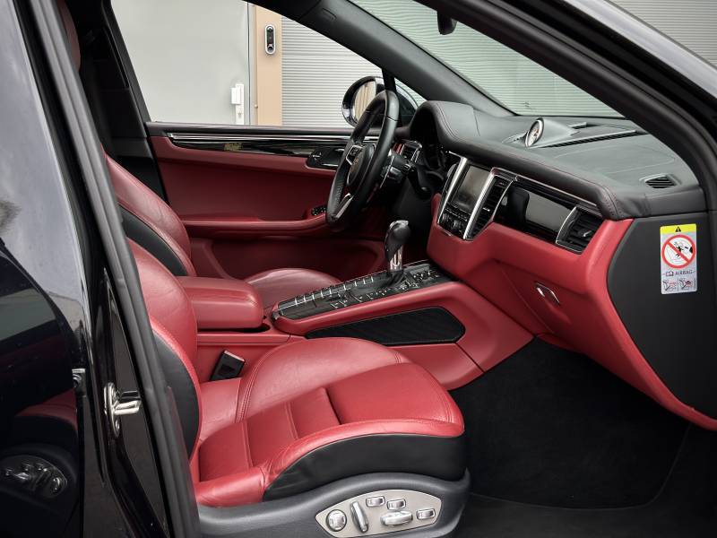 Vendez et Achetez Votre Porsche en Toute Sécurité avec 314CARS à Roanne