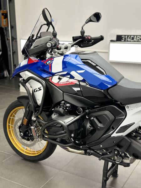 Protection réservoir moto roanne lyon saint-etienne dans la Loire