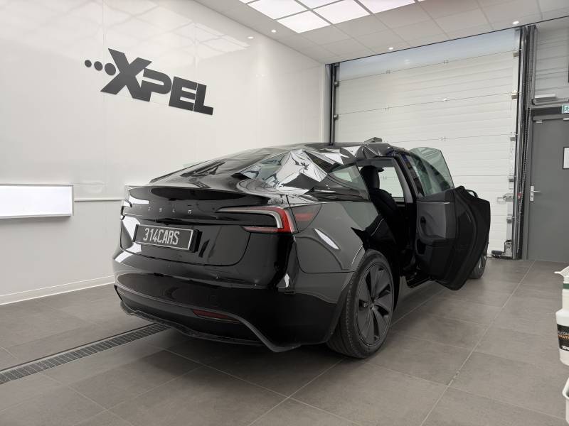 Vitres teintées Tesla Model 3 Highland noire 2026 à Roanne (Loire) – Pose pro chez 314CARS