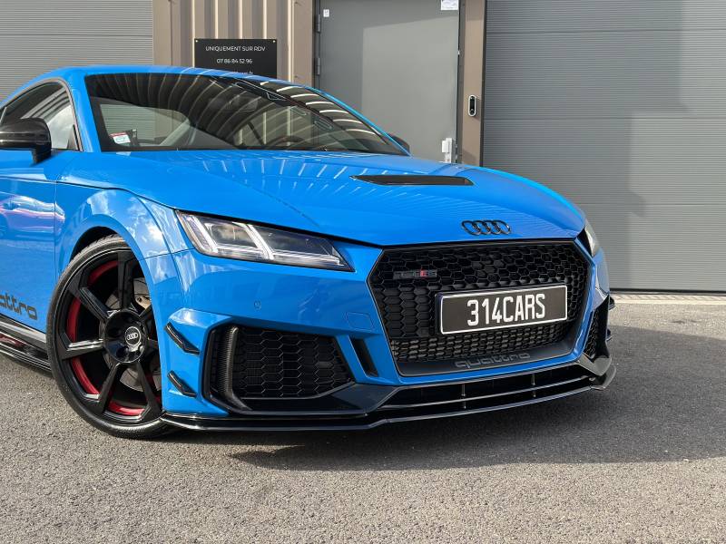 Polissage et traitement céramique AUDI TTRS dans notre atelier à Roanne