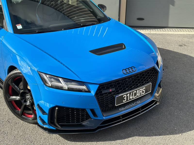Polissage et traitement céramique AUDI TTRS dans notre atelier à Roanne